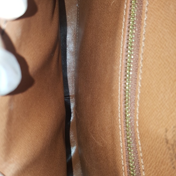 Authentic Louis Vuitton St Cloud GM - Picture 6 of 8